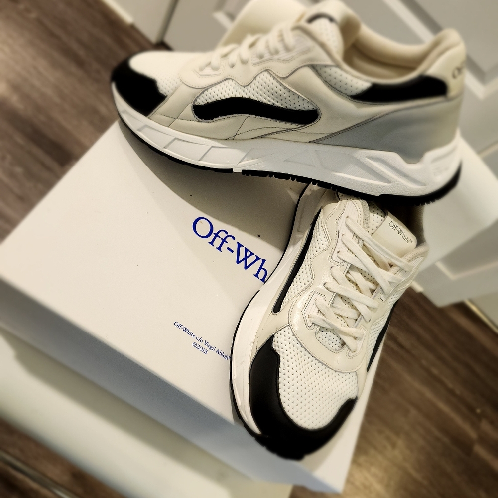 Off -white sneakers used size 44